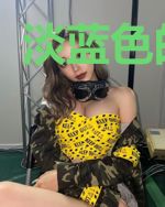 淡蓝色的天空